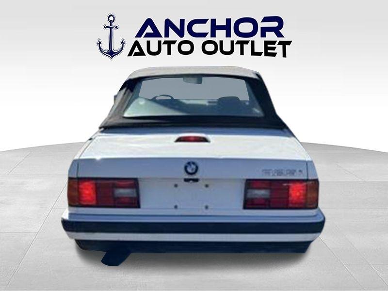 BMW 3-Series  1992