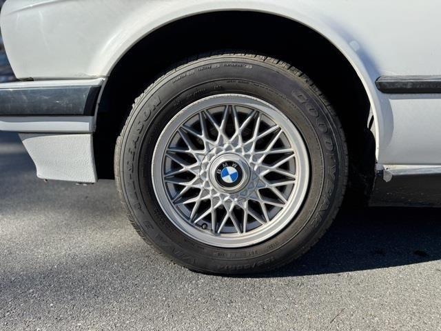 BMW 3-Series  1992