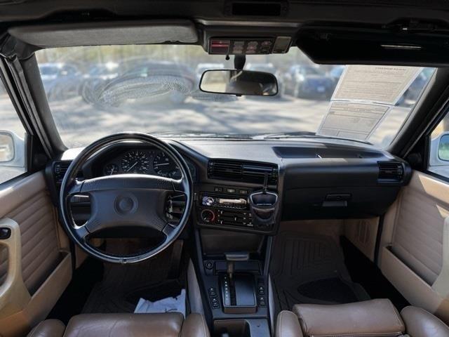 BMW 3-Series  1992