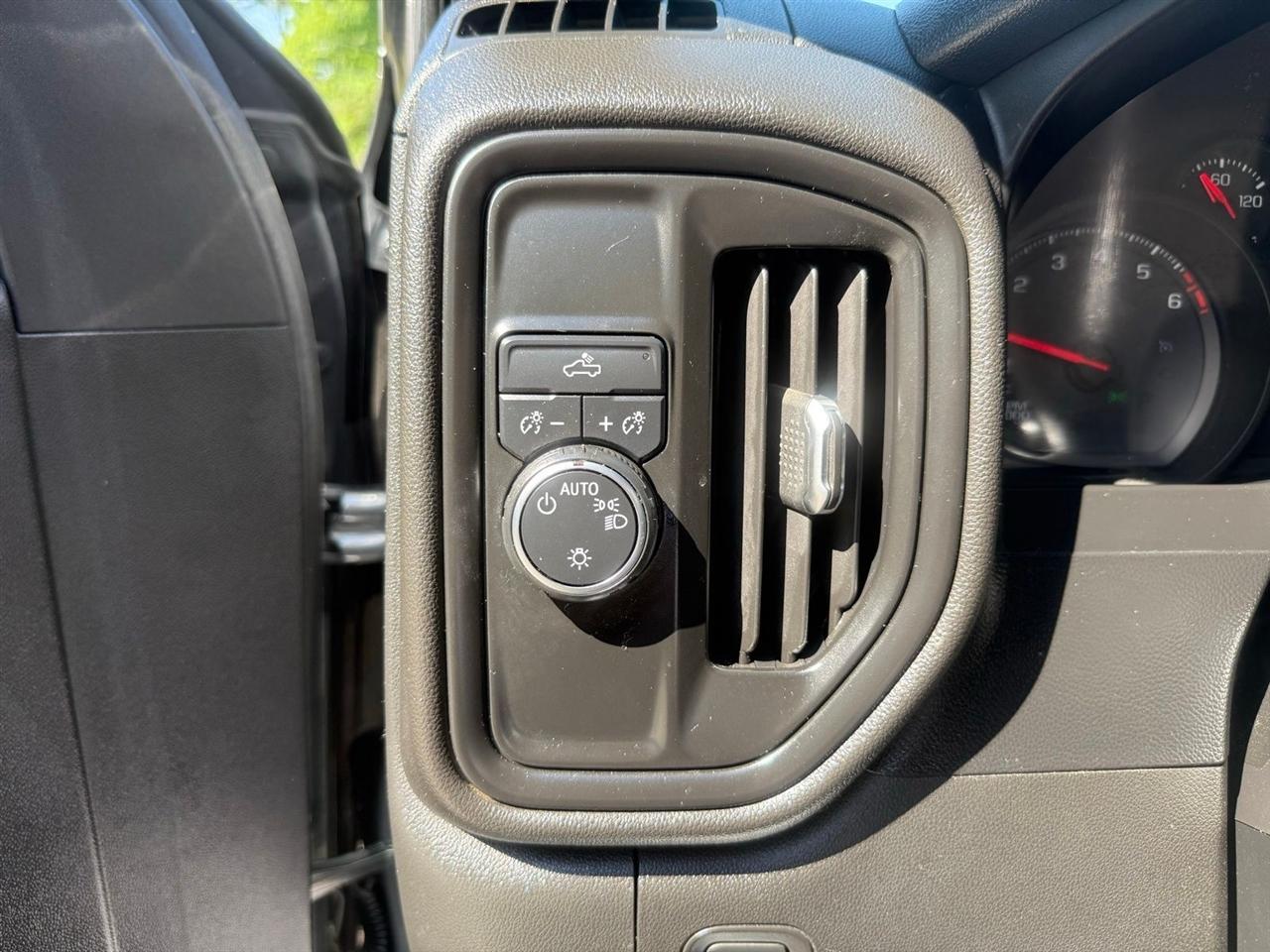 Chevrolet Silverado 1500  2020