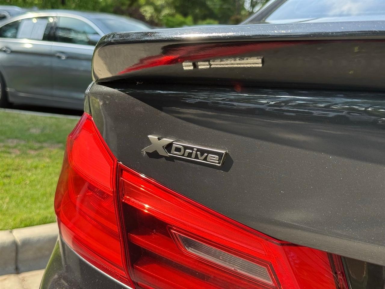 BMW 5-Series  2018