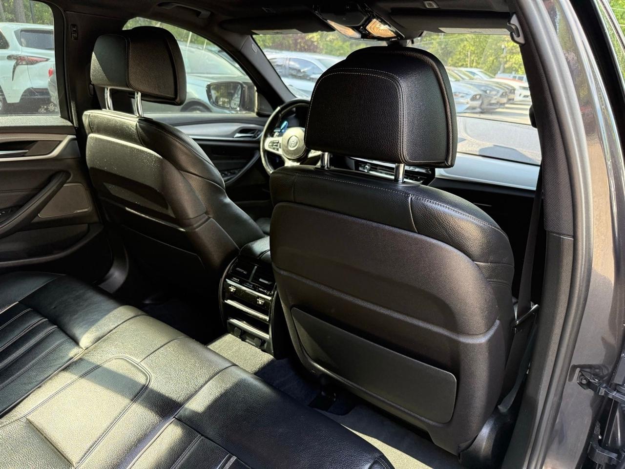 BMW 5-Series  2018
