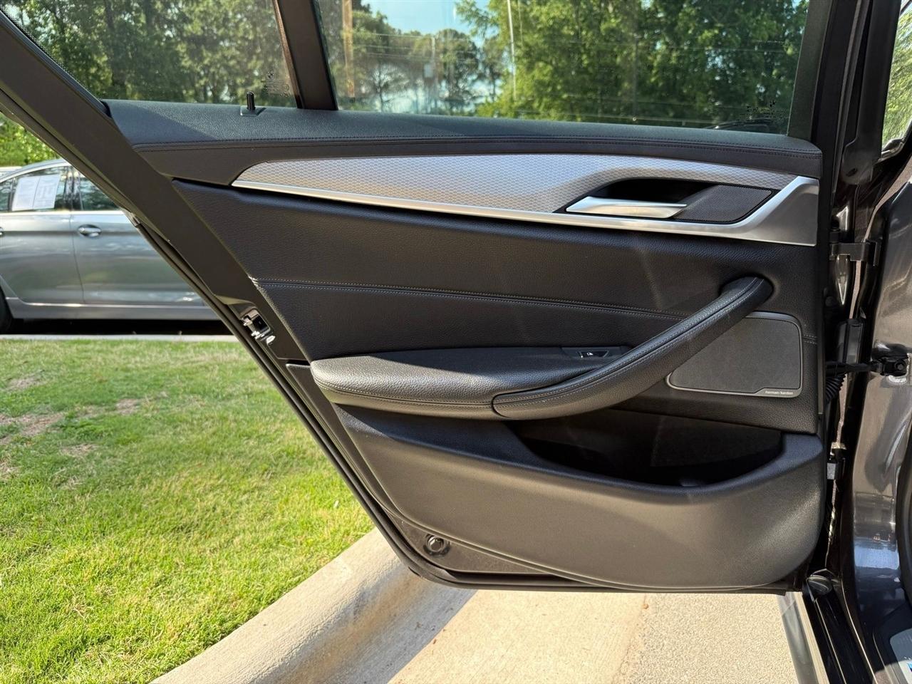 BMW 5-Series  2018