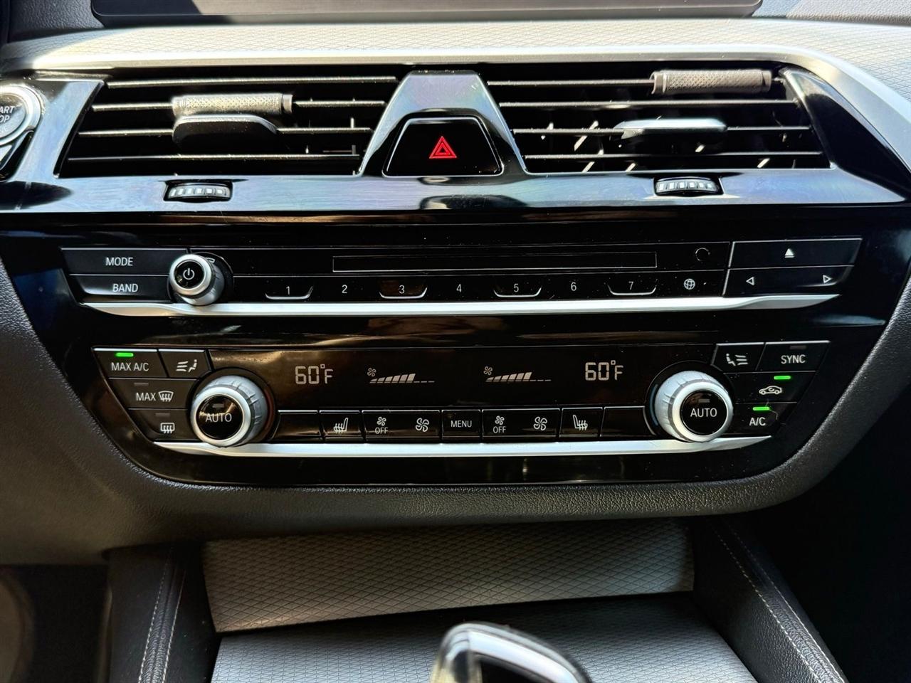 BMW 5-Series  2018