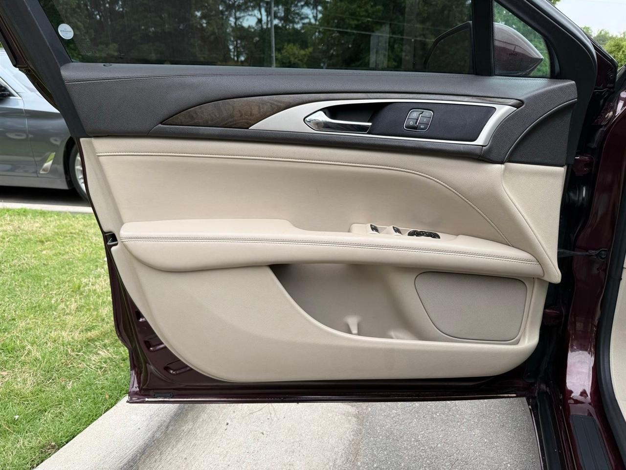 Lincoln MKZ  2017