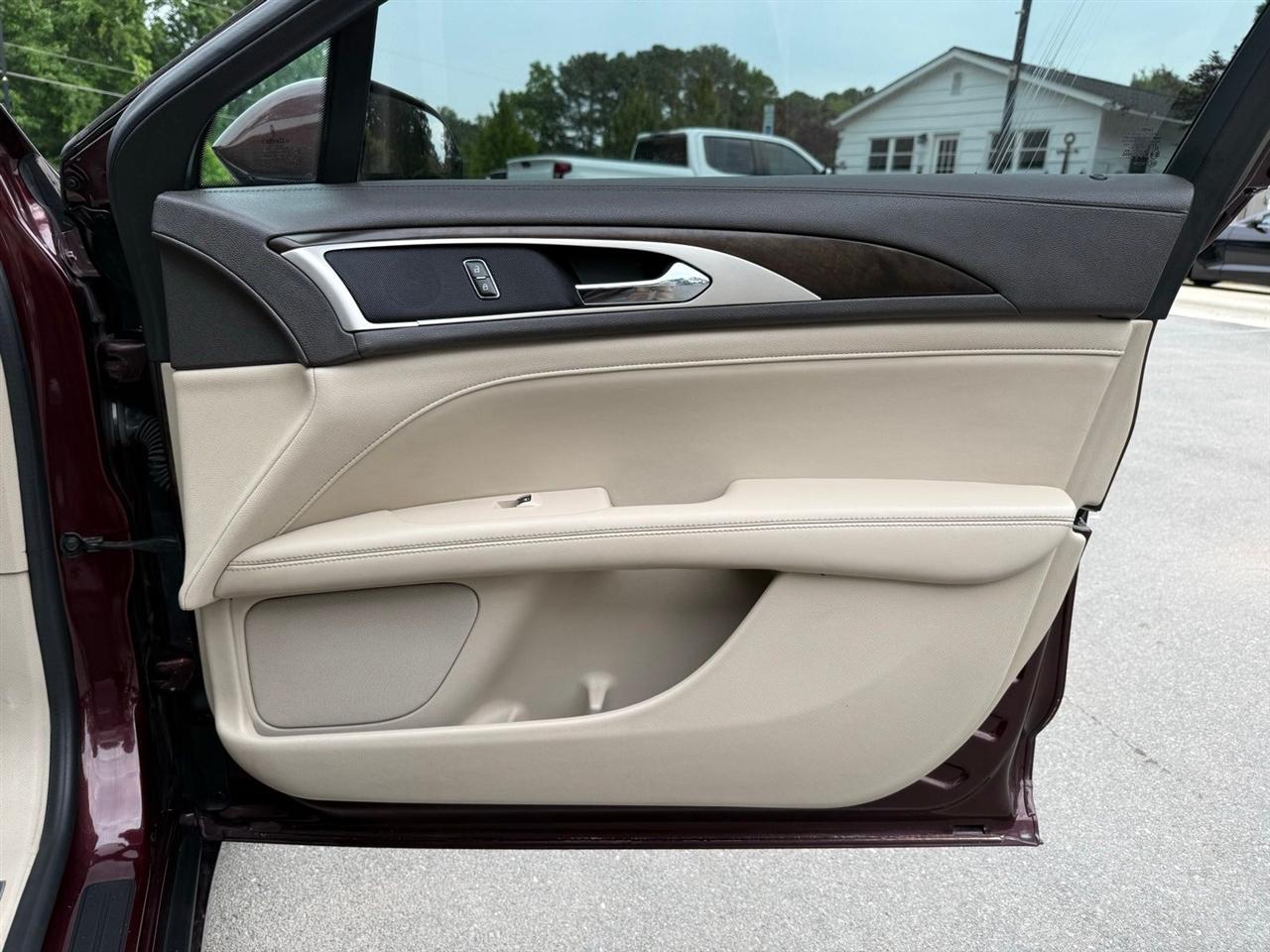 Lincoln MKZ  2017
