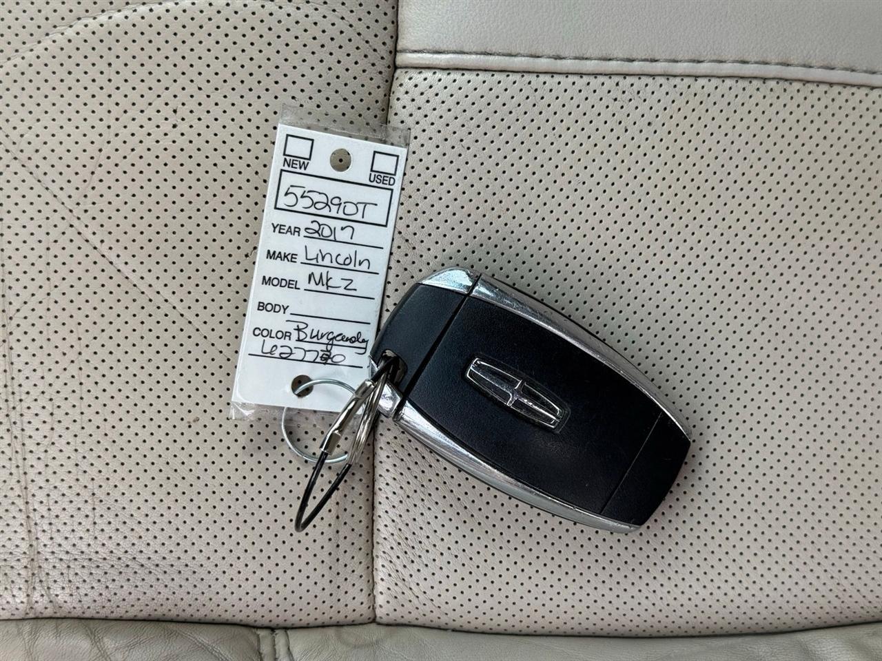 Lincoln MKZ  2017