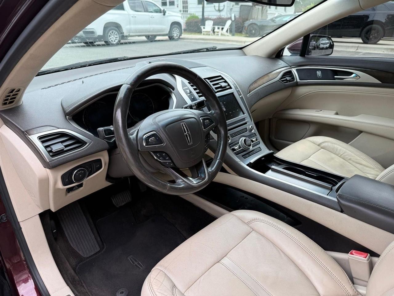 Lincoln MKZ  2017