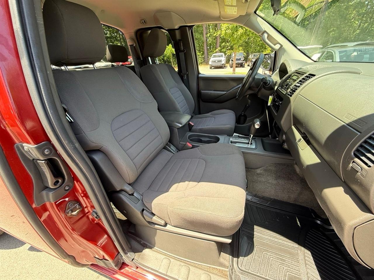 Nissan Frontier  2013