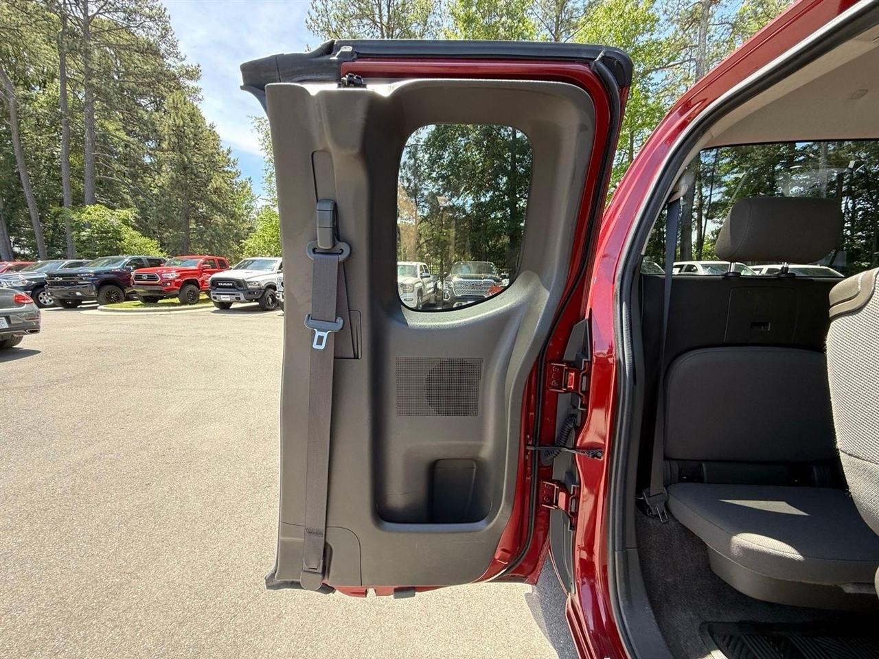 Nissan Frontier  2013
