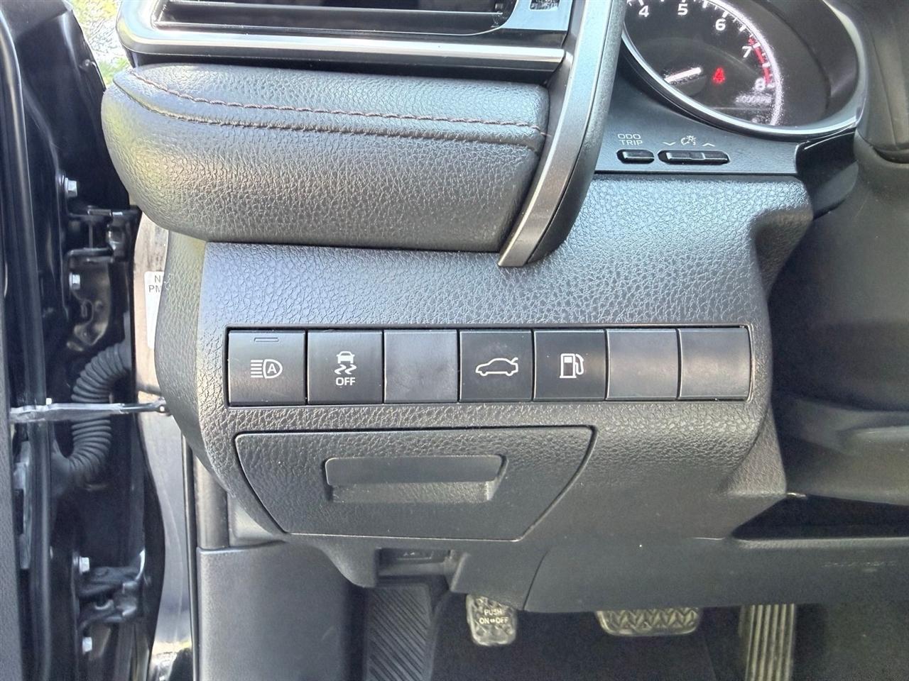Toyota Camry  2018