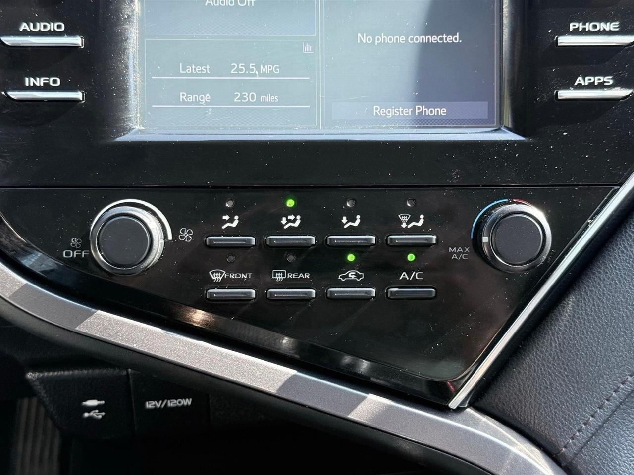 Toyota Camry  2018