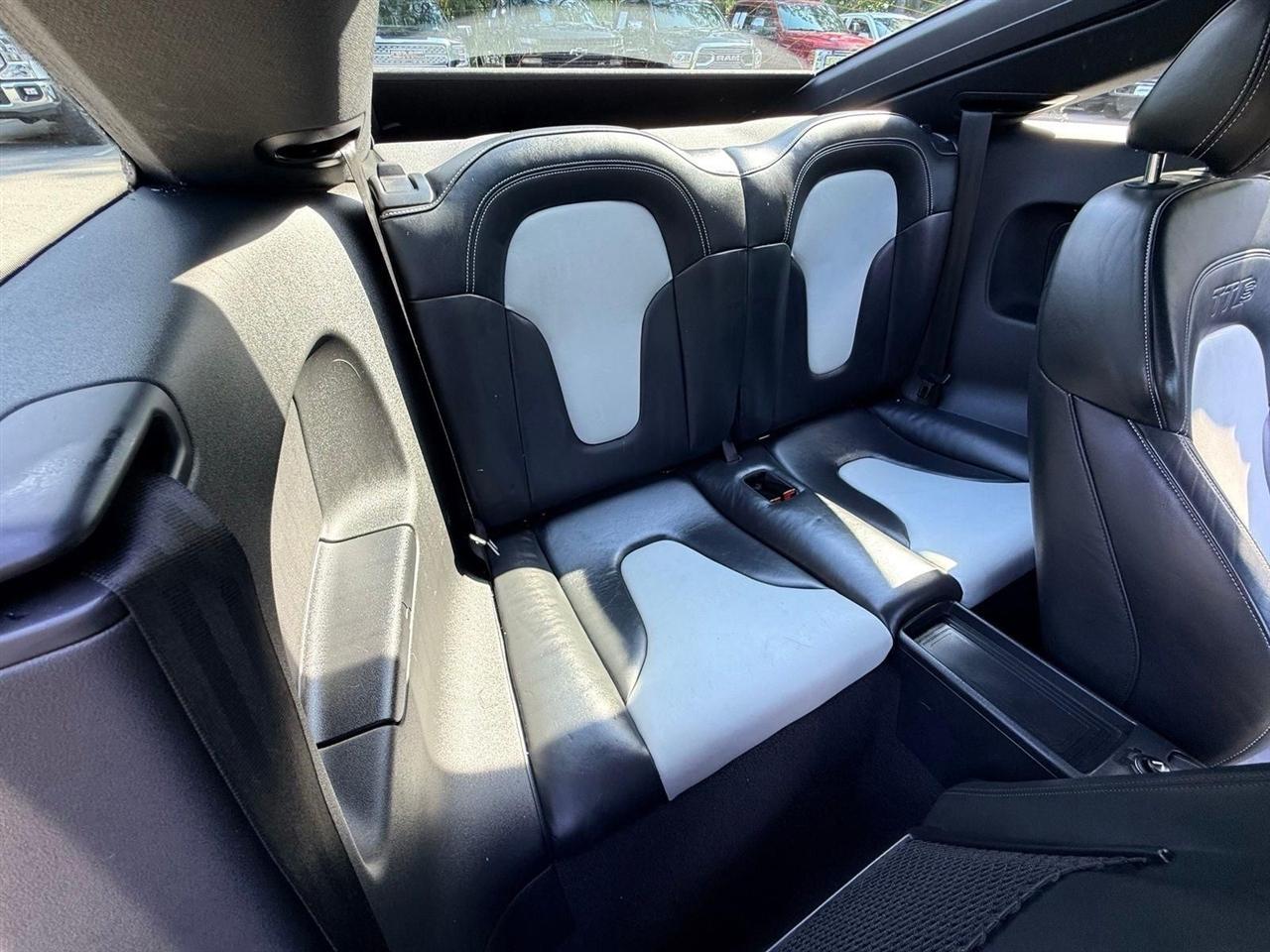 Audi TTS  2015