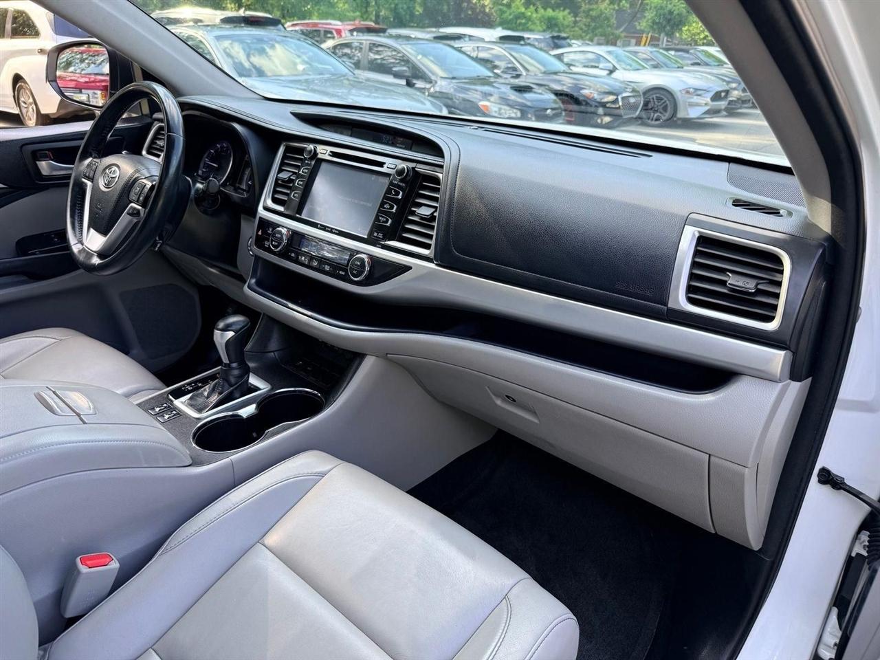 Toyota Highlander  2018
