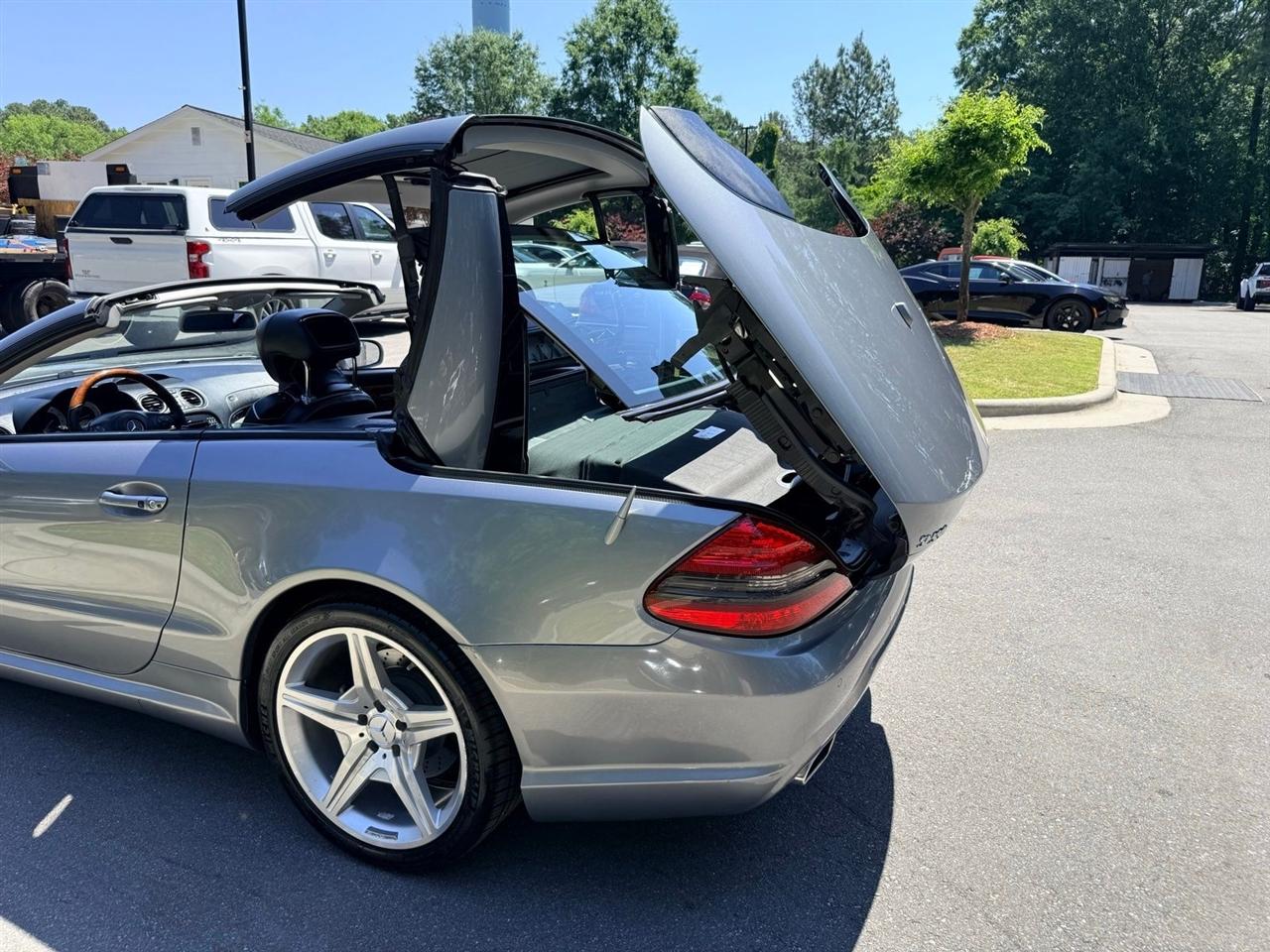 Mercedes-Benz SL-Class  2009