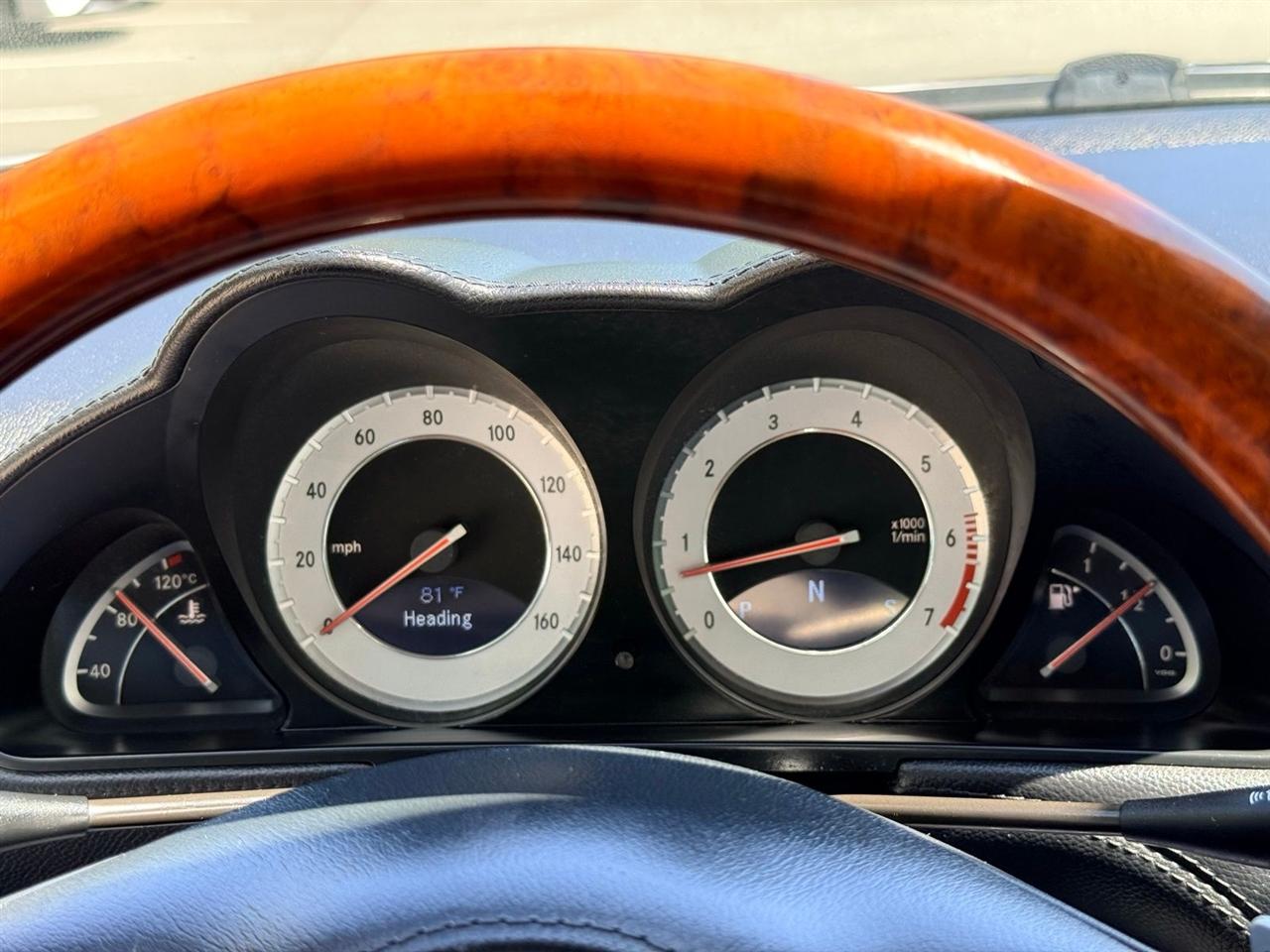 Mercedes-Benz SL-Class  2009