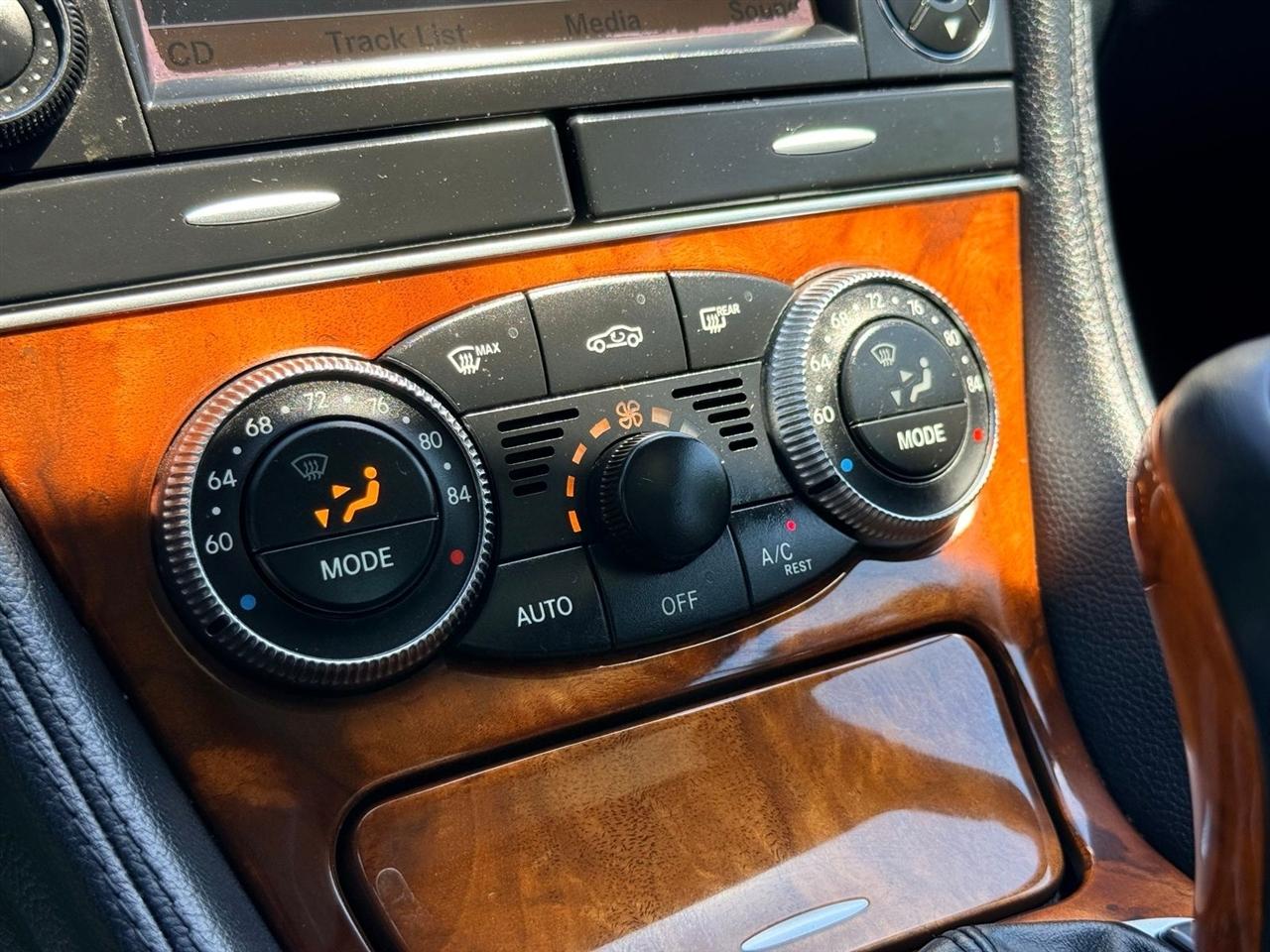 Mercedes-Benz SL-Class  2009