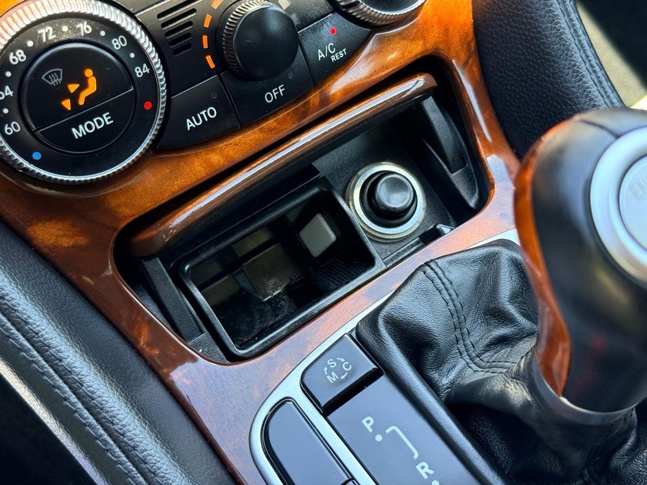 Mercedes-Benz SL-Class  2009