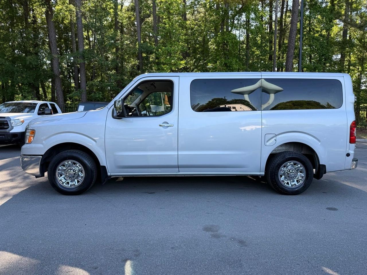 Nissan NV Passenger  2016