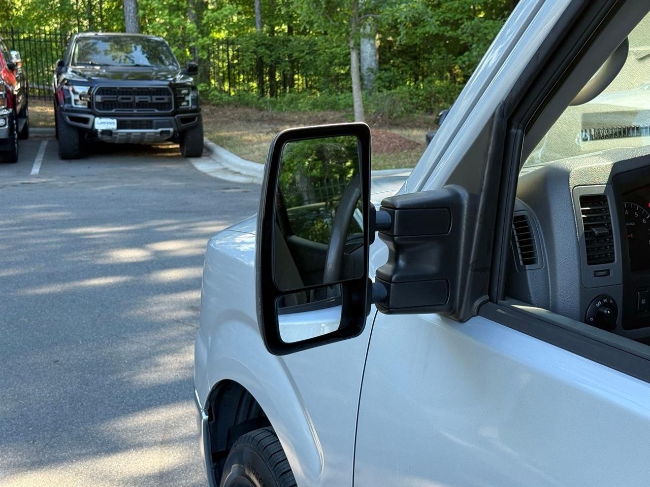 Nissan NV Passenger  2016