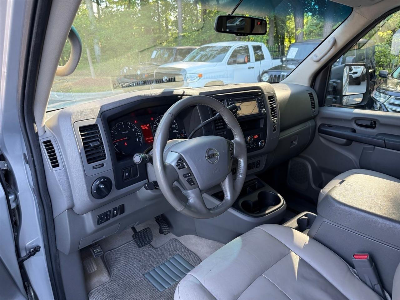 Nissan NV Passenger  2016