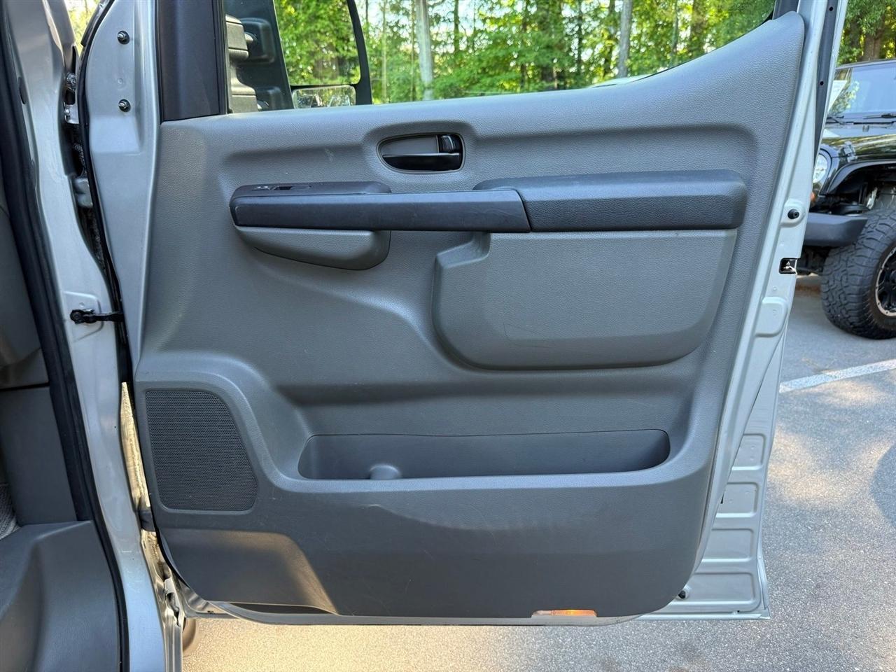 Nissan NV Passenger  2016
