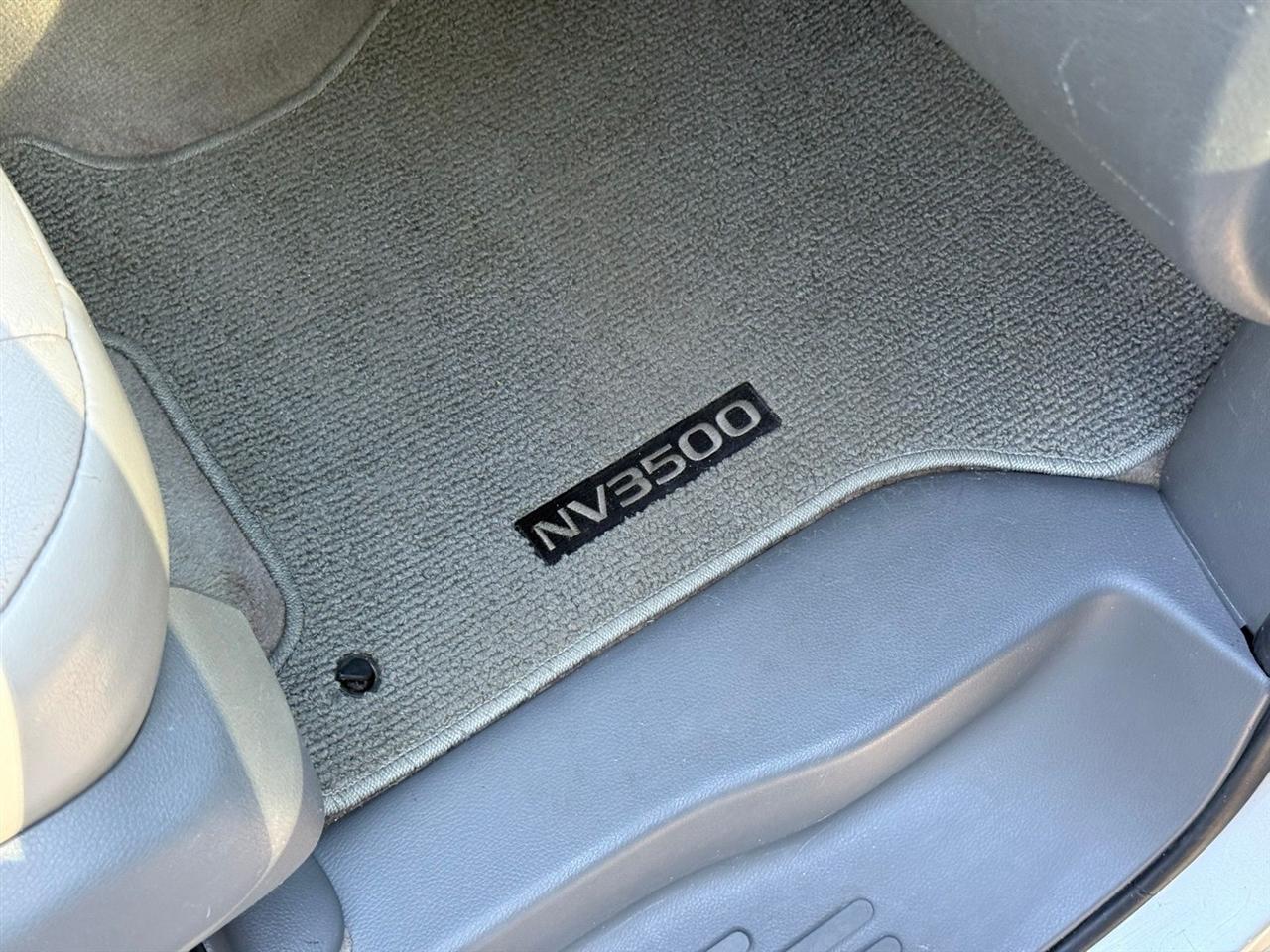 Nissan NV Passenger  2016