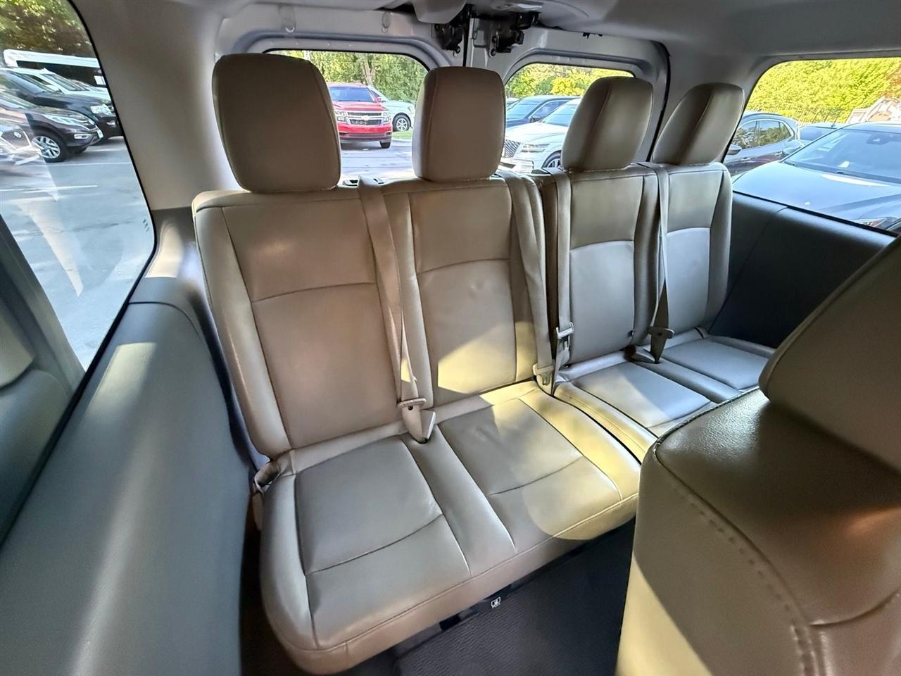 Nissan NV Passenger  2016