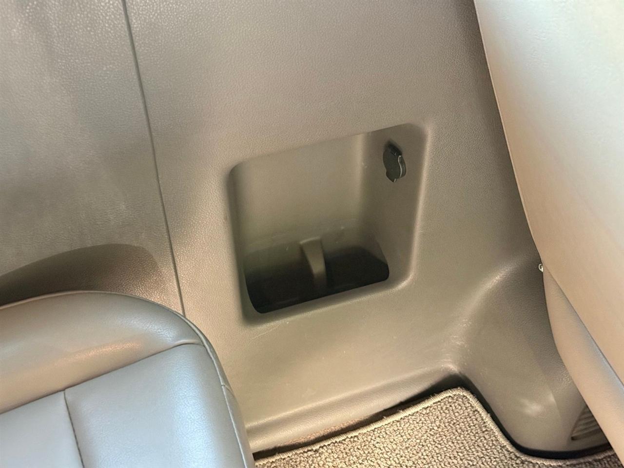 Nissan NV Passenger  2016
