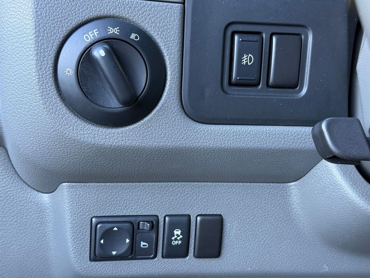 Nissan NV Passenger  2016
