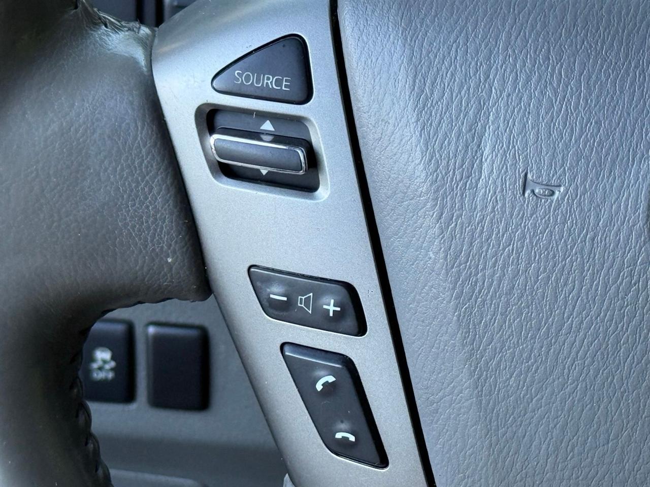 Nissan NV Passenger  2016