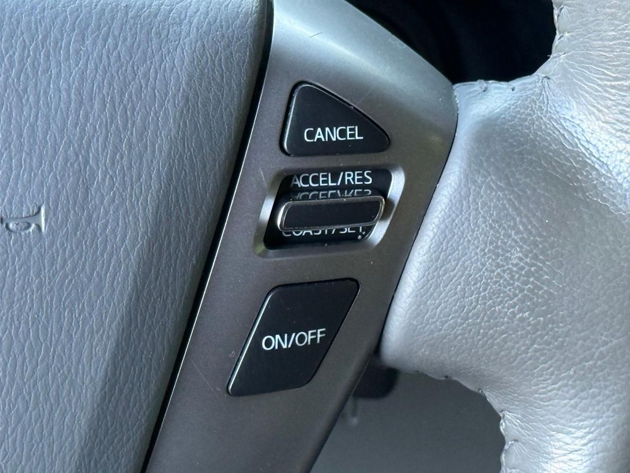 Nissan NV Passenger  2016