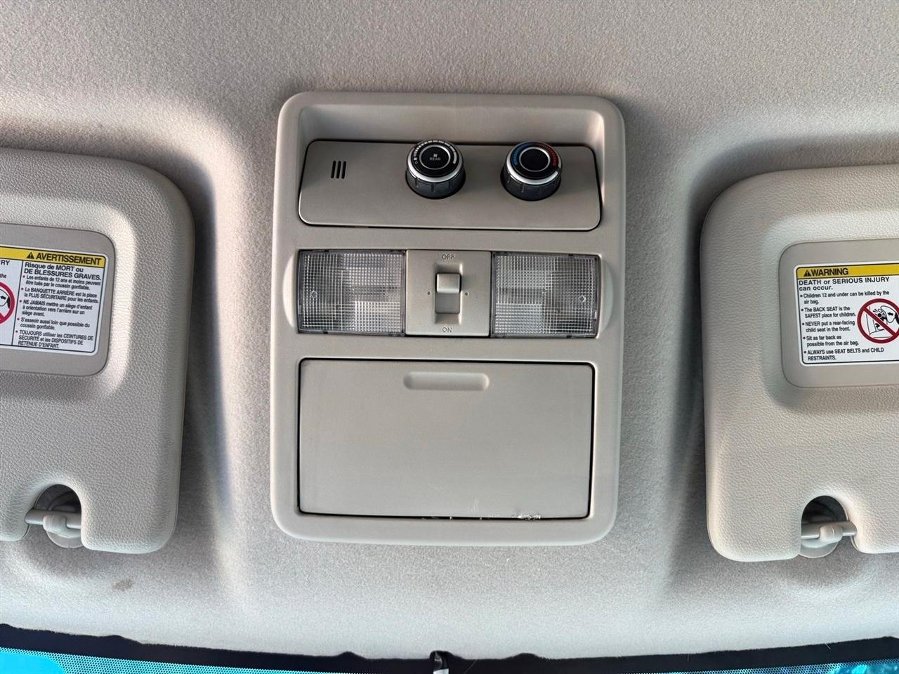 Nissan NV Passenger  2016