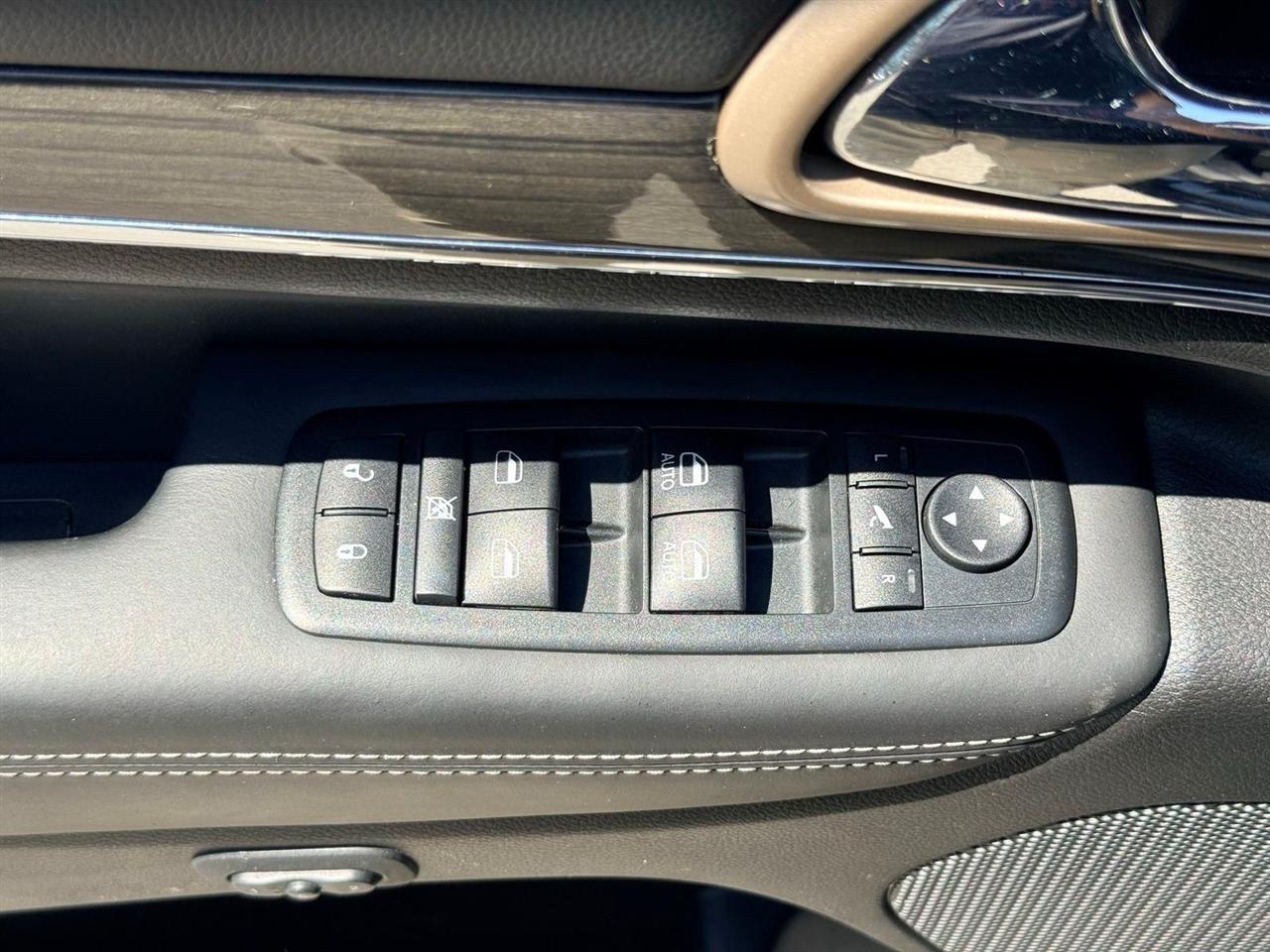 Jeep Grand Cherokee  2014