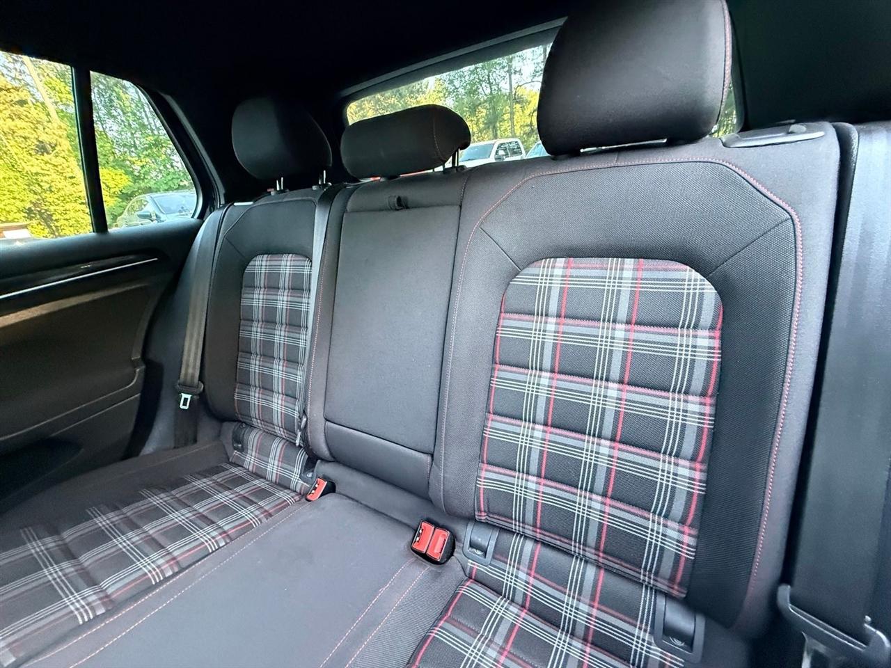 Volkswagen GTI  2015