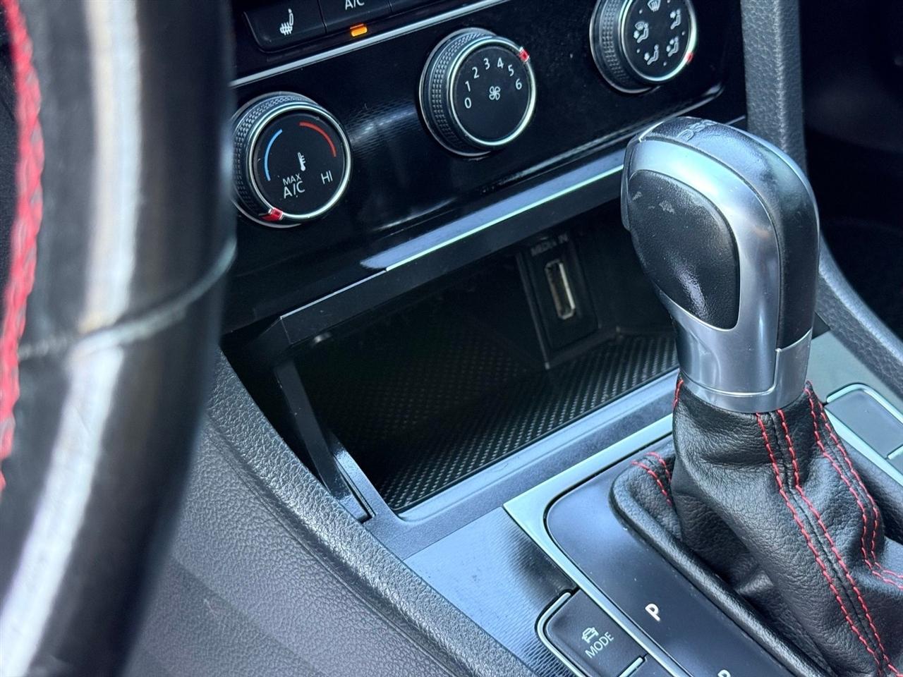 Volkswagen GTI  2015