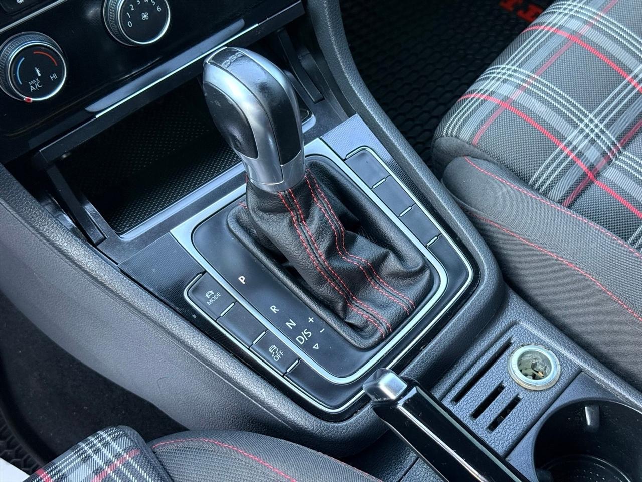 Volkswagen GTI  2015