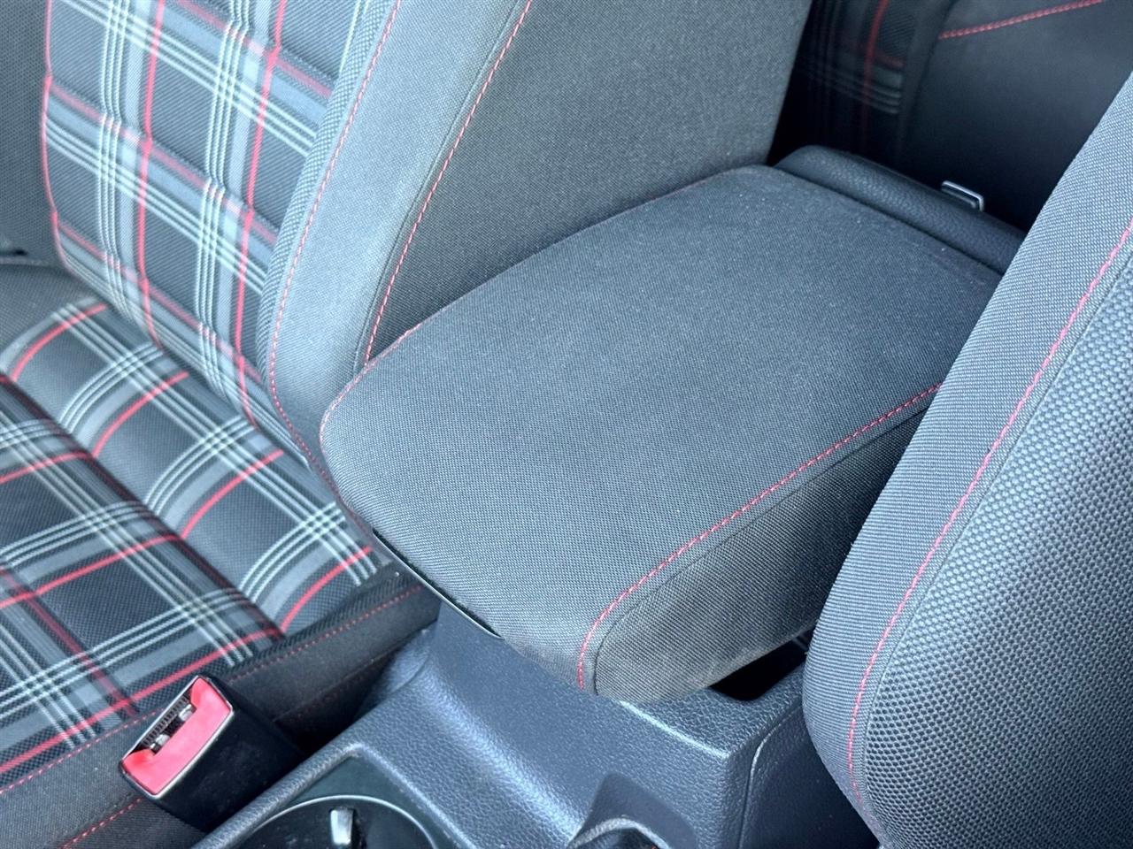 Volkswagen GTI  2015