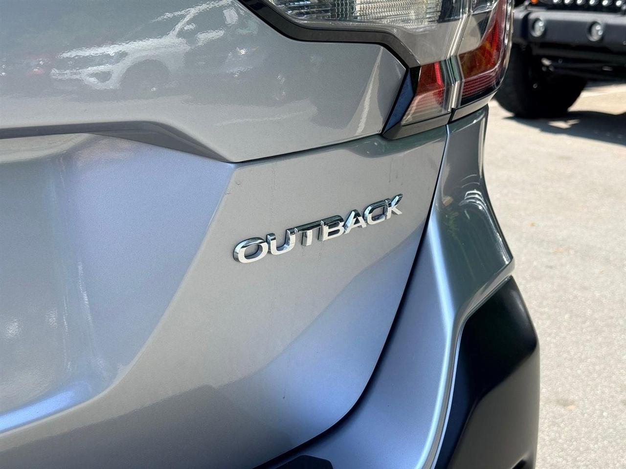 Subaru Outback  2022