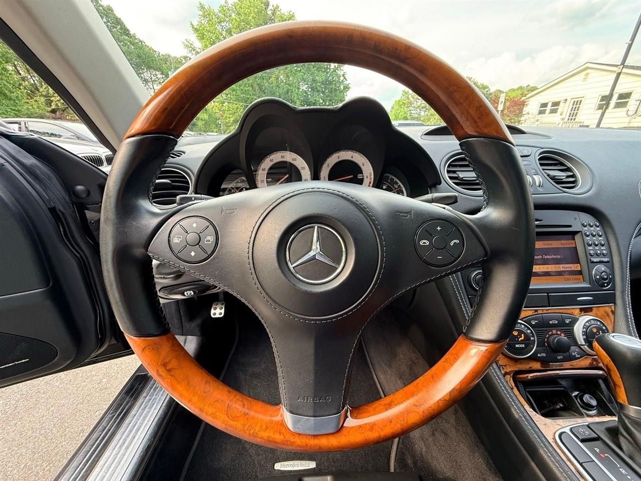 Mercedes-Benz SL-Class  2011