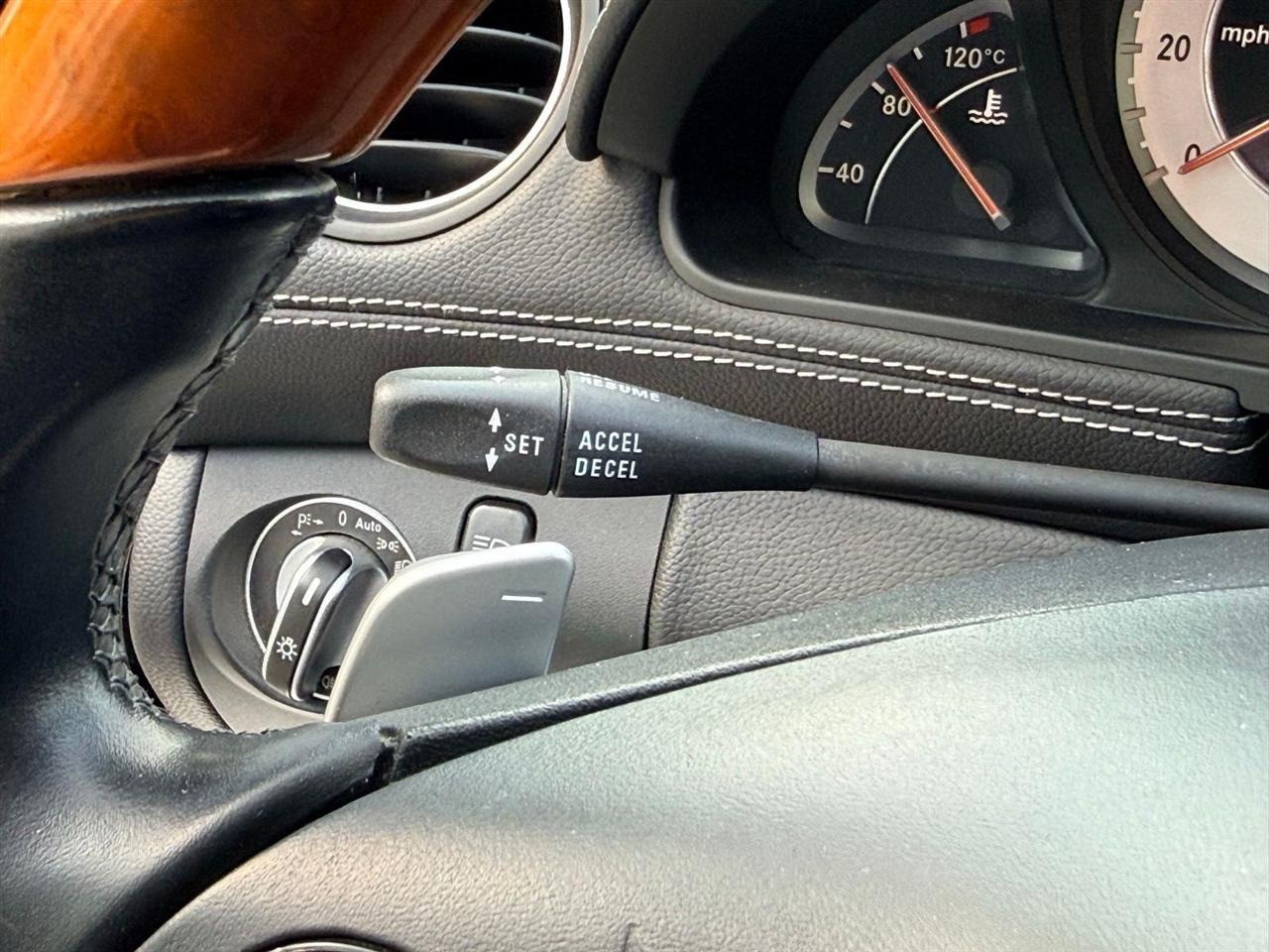 Mercedes-Benz SL-Class  2011