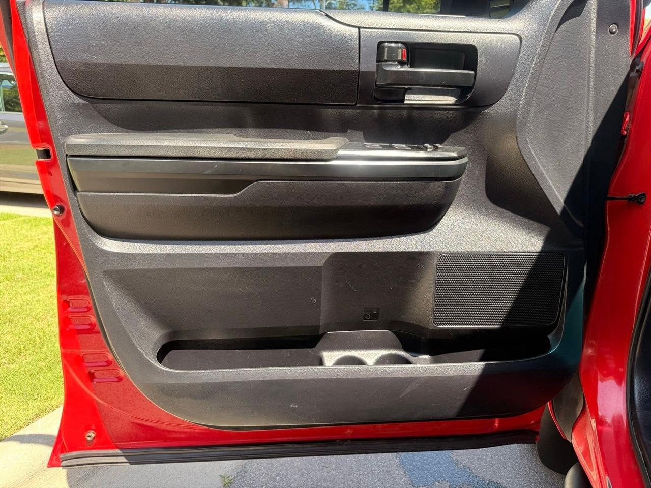 Toyota Tundra  2016
