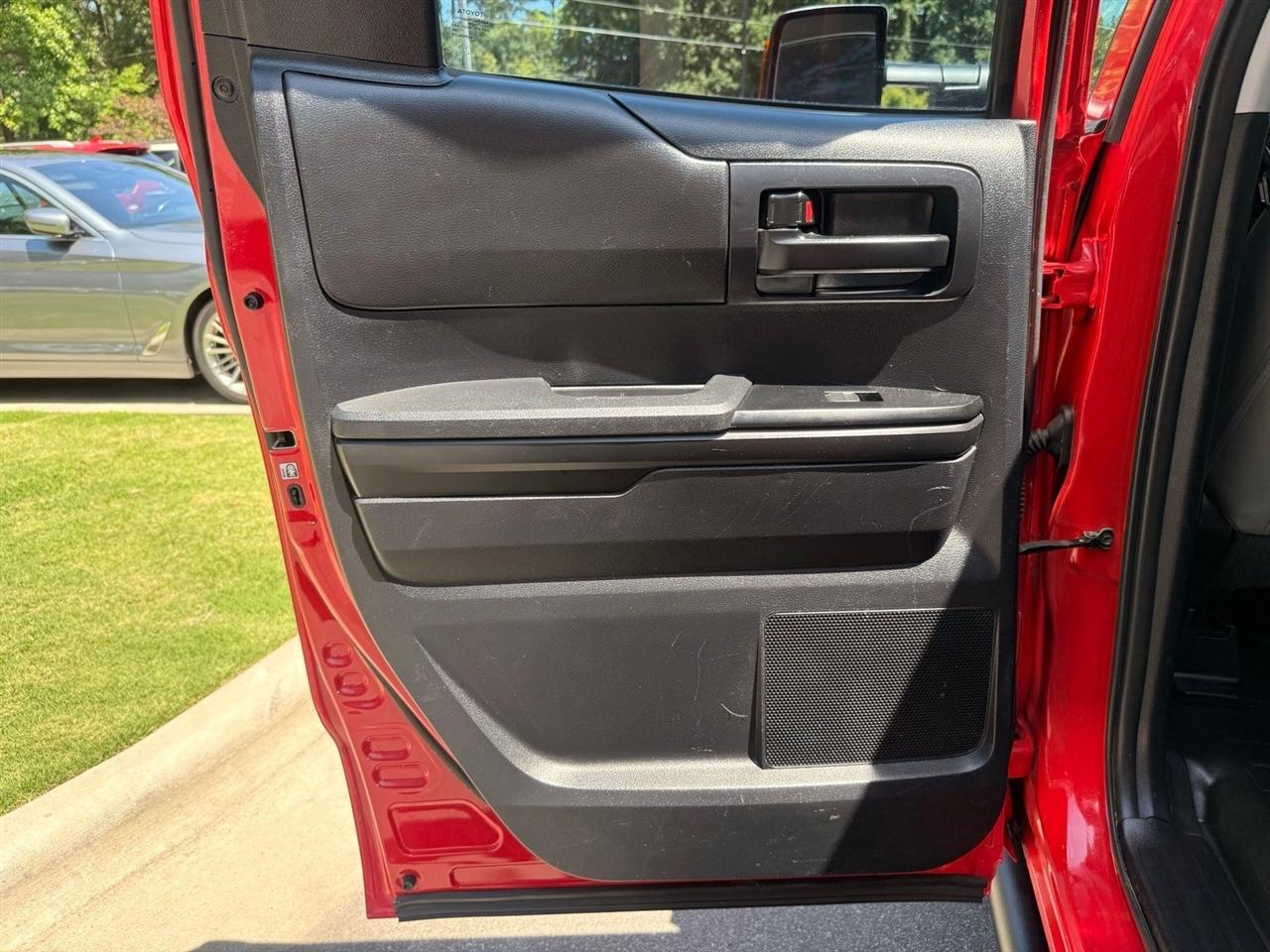 Toyota Tundra  2016
