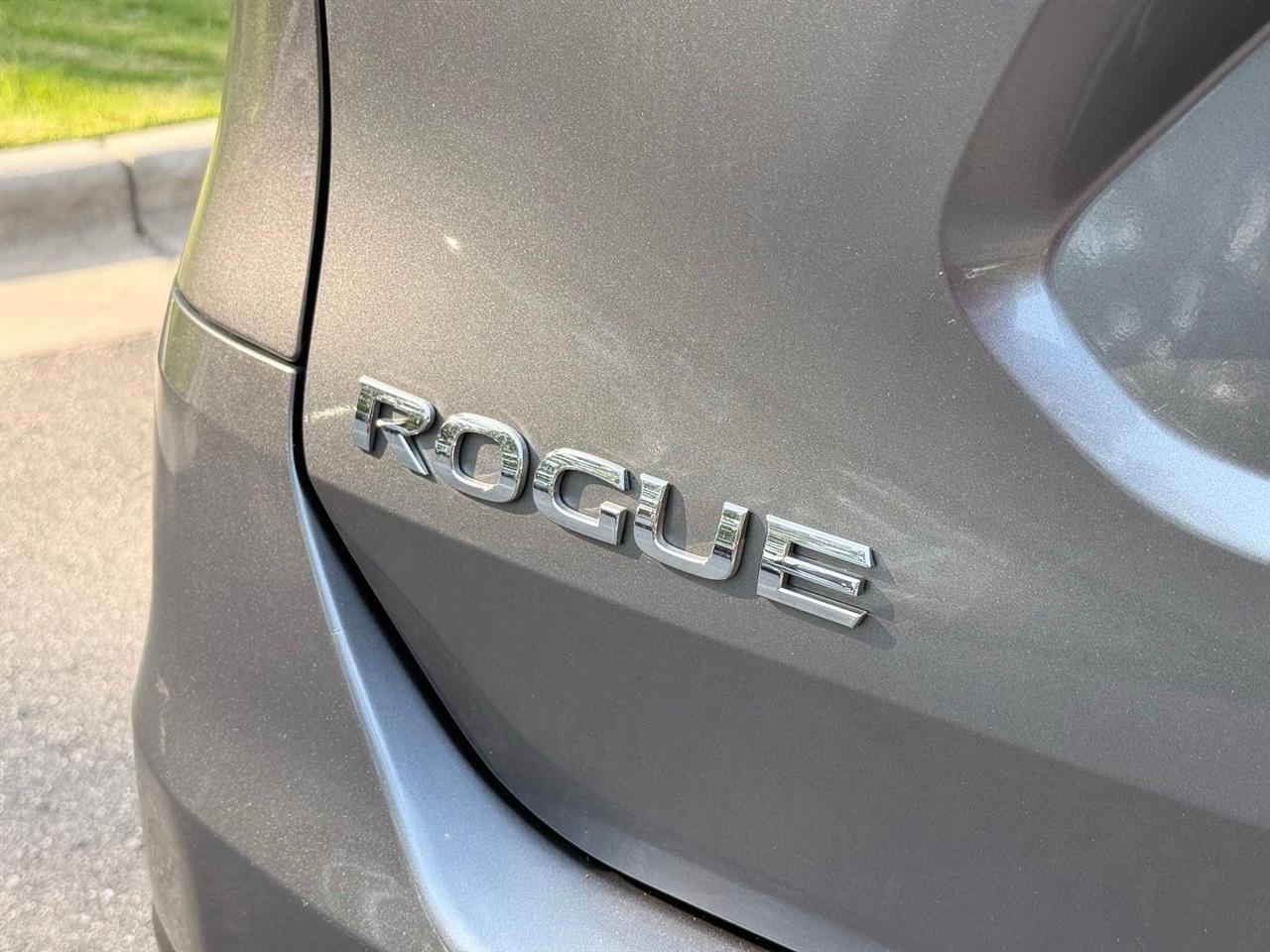 Nissan Rogue  2016