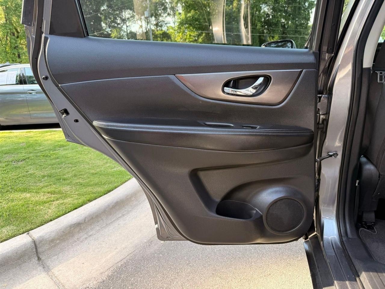 Nissan Rogue  2016