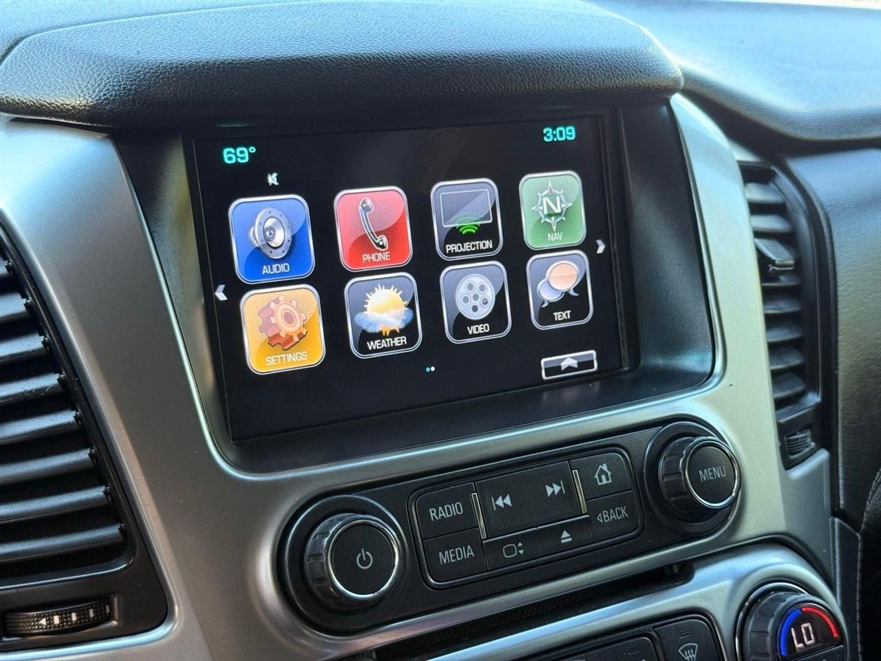 Chevrolet Tahoe  2017