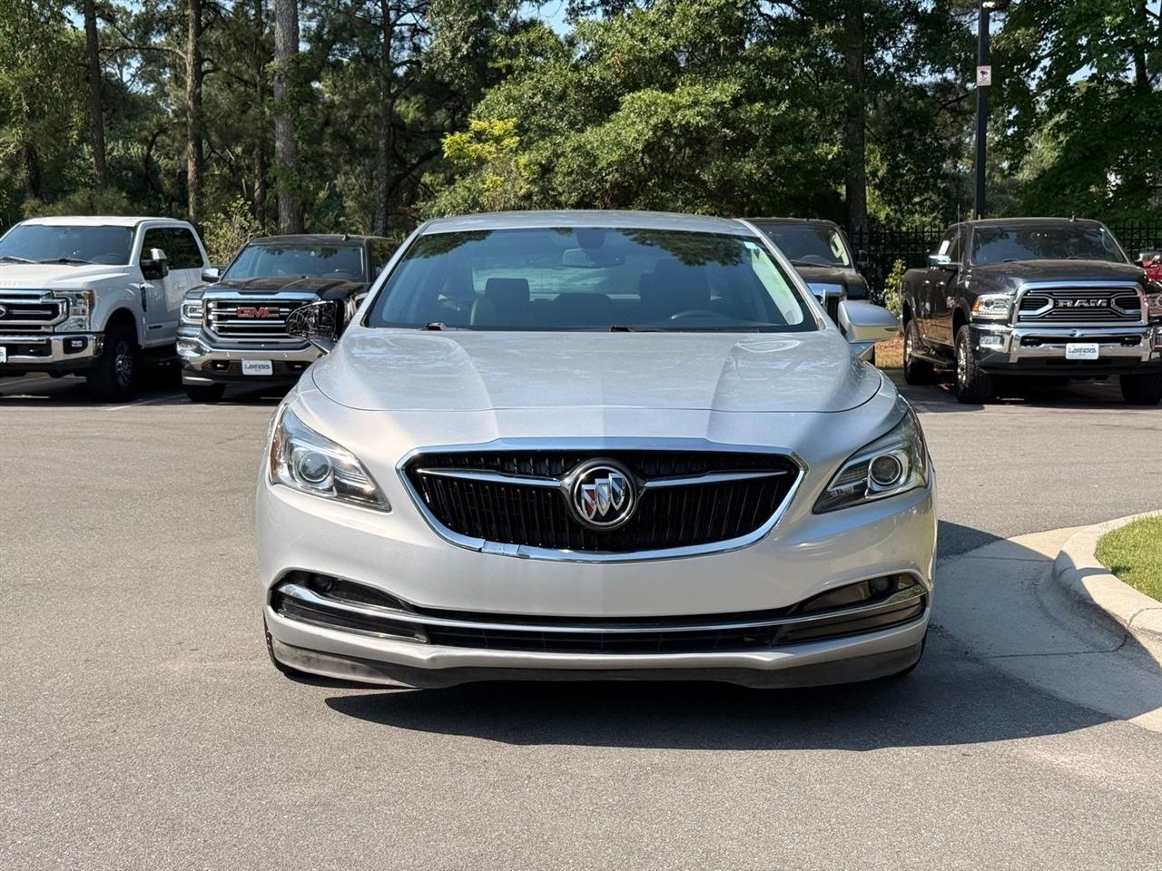 Buick LaCrosse  2017
