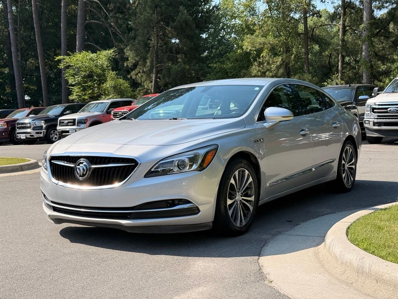 Buick LaCrosse  2017