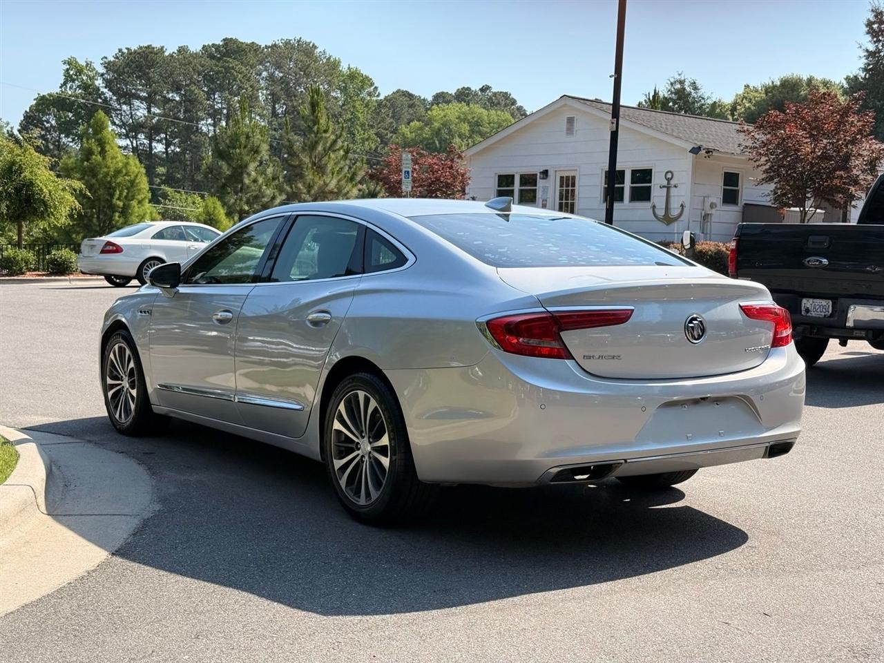 Buick LaCrosse  2017