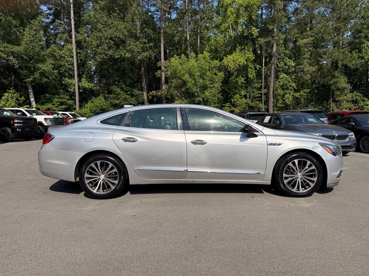 Buick LaCrosse  2017